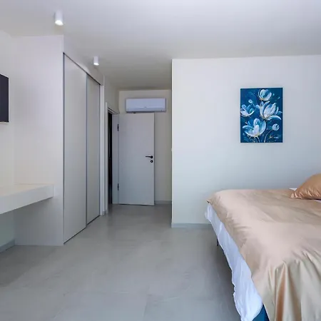 Beautiful Home In Opric With Wifi Σπίτι διακοπών *