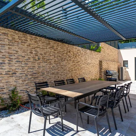 Amazing In With Kitchen